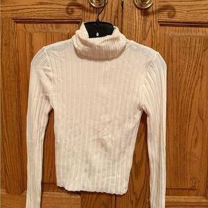 Chic White Turtleneck Sweater